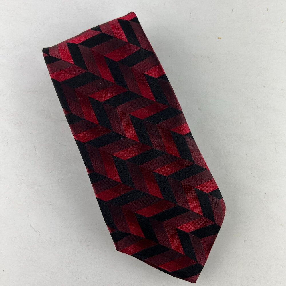Arrow Red Geometric Necktie Tie 100% Imported Silk
